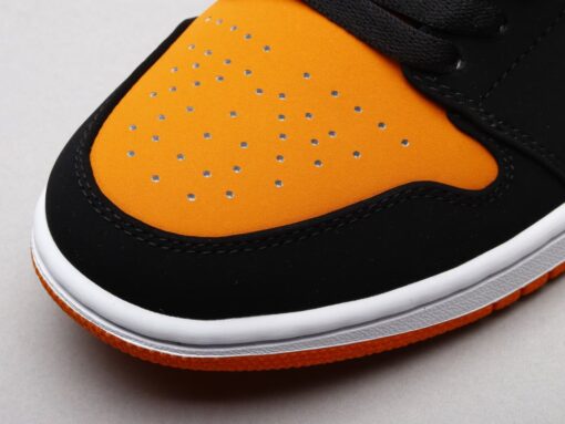 AJ1 smash the backboard