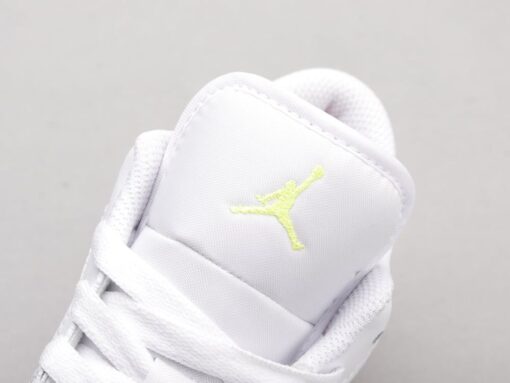 AJ1 White and yellow powder candy