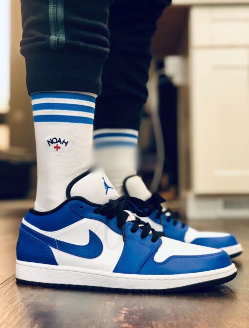 AJ1 white blue lightning