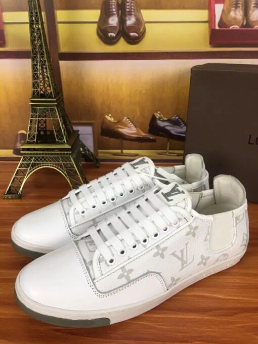 High Quality Luv Sneaker 046