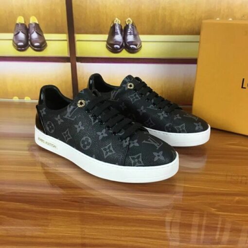 High Quality Luv Sneaker 047