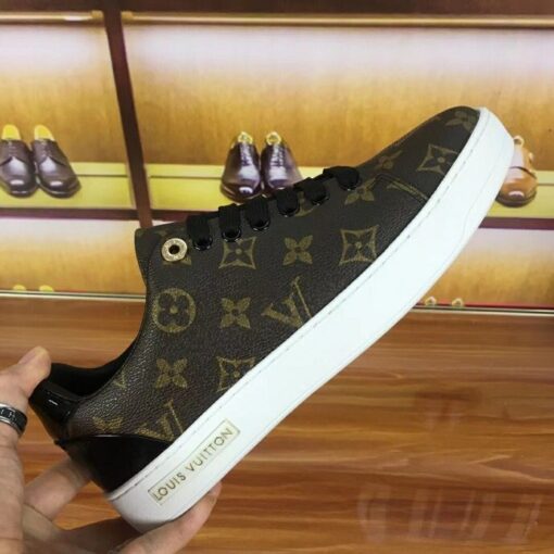 High Quality Luv Sneaker 048