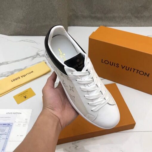 High Quality Luv Sneaker 049