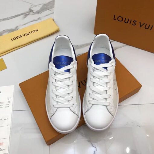 High Quality Luv Sneaker 050