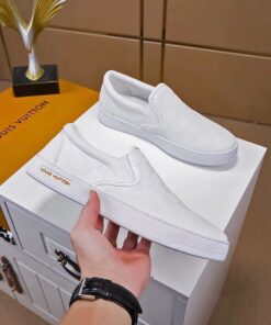 High Quality Luv Sneaker 057
