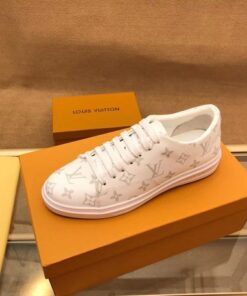 High Quality Luv Sneaker 062
