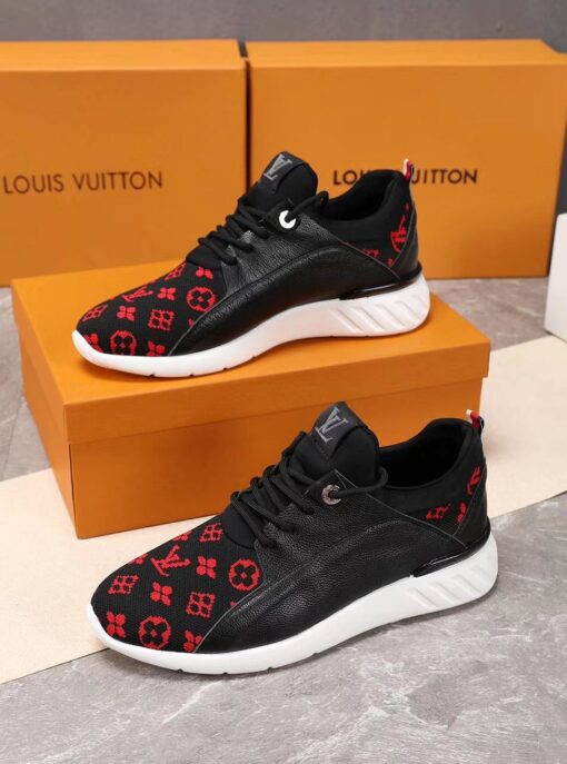 High Quality Luv Sneaker 106