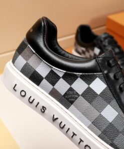LUV Black Sneaker