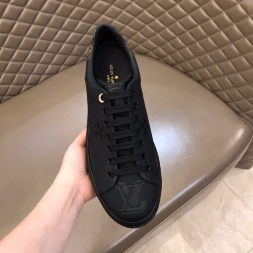 LUV Casual Slip Black Sneaker