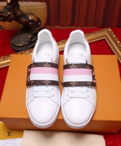 LUV Font Row Pink Sneaker