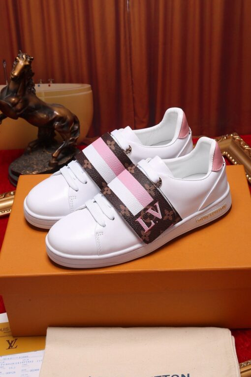 LUV Font Row Pink Sneaker