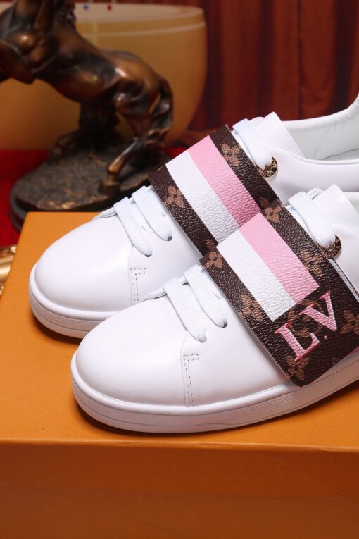 LUV Font Row Pink Sneaker