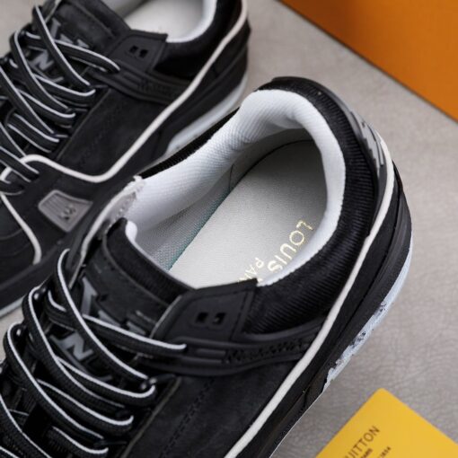 Luv Rivoli In Black Sneaker