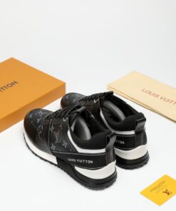 LUV Run Away Black Sneaker