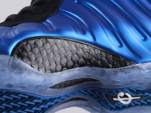 NKE Hardaway Foam classic blue spray