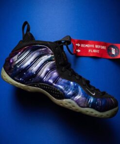 NKE Hardaway Foam Galaxy Star Spray 1.0