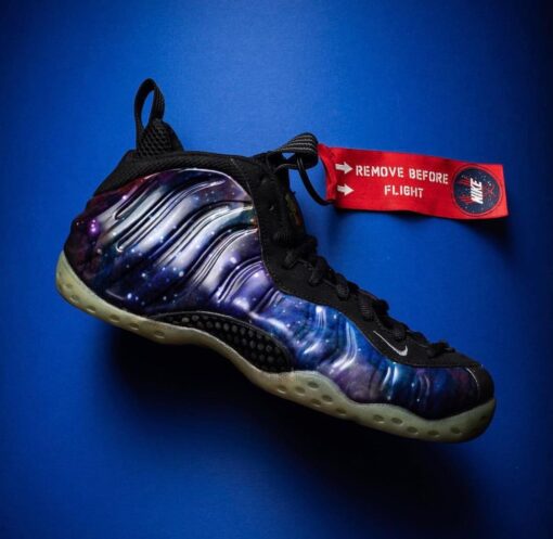 NKE Hardaway Foam Galaxy Star Spray 1.0