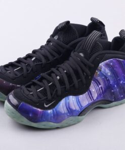 NKE Hardaway Foam Galaxy Star Spray 1.0