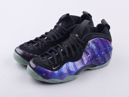 NKE Hardaway Foam Galaxy Star Spray 1.0