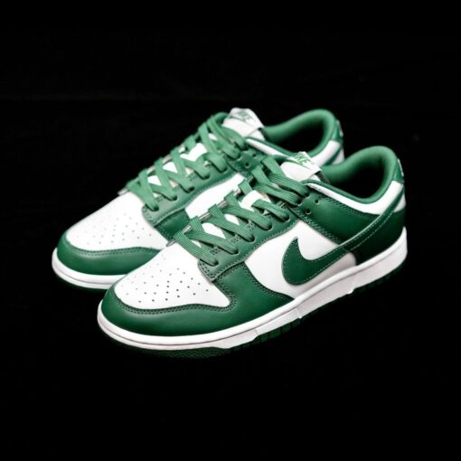 NKE Varsity Green green