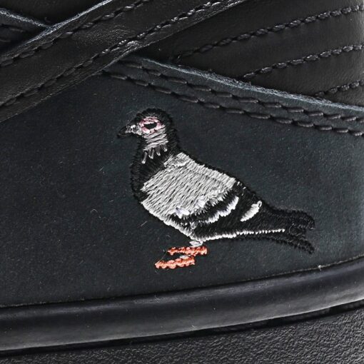 Staple co-branded black pigeon